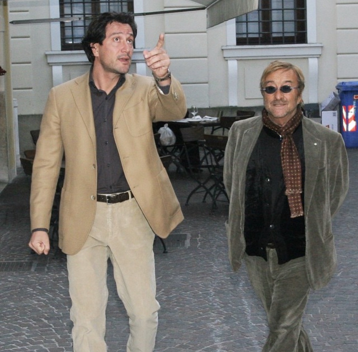 Andrea Brunello insieme a Lucio Dalla durante la visita alla mostra di Canaletto a Treviso